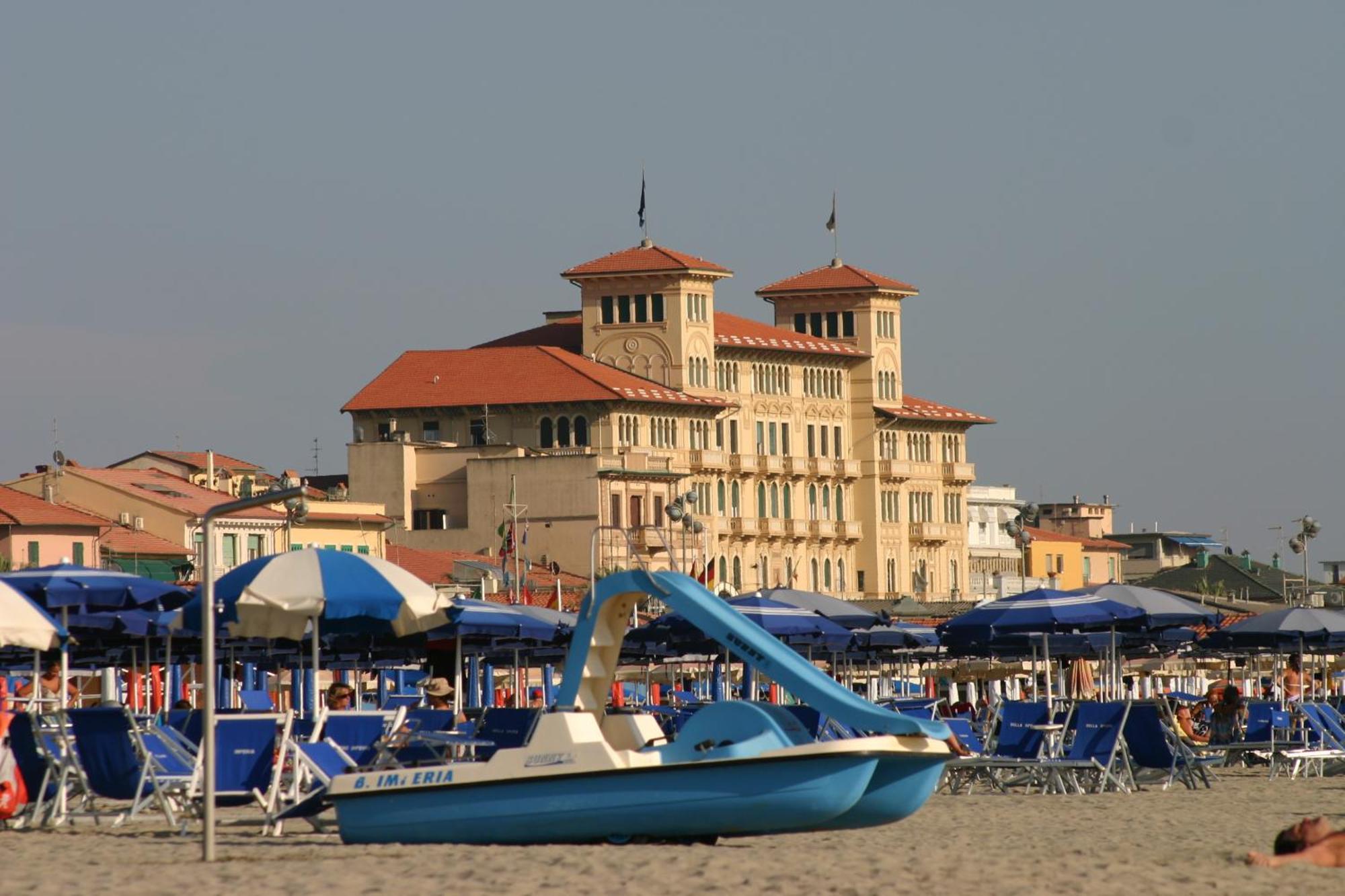 Grand Hotel Royal Viareggio Exterior foto