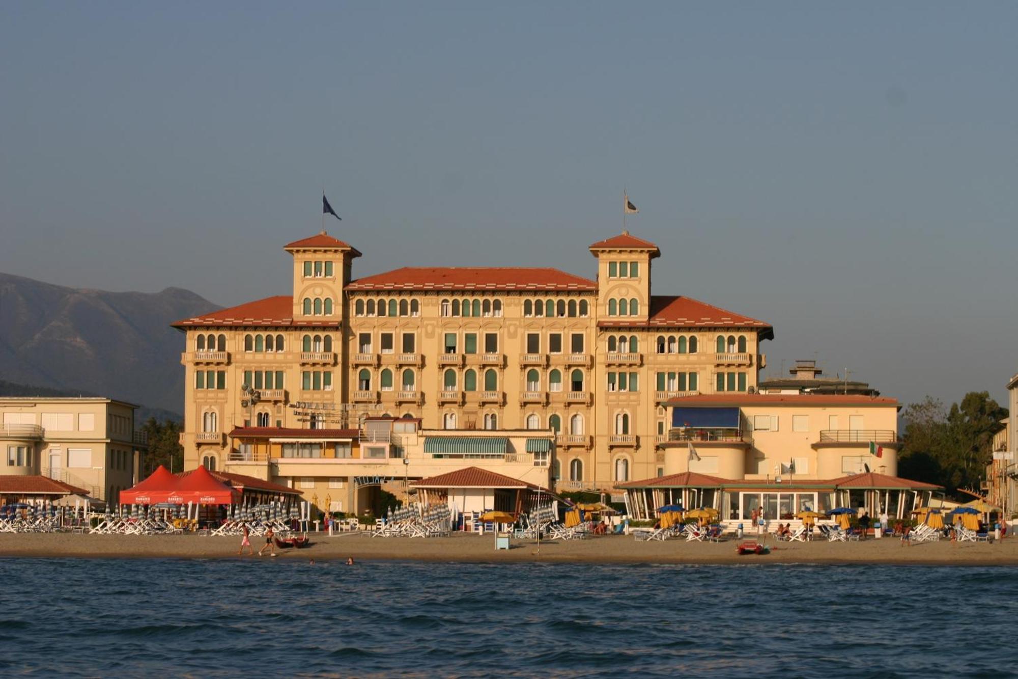 Grand Hotel Royal Viareggio Exterior foto